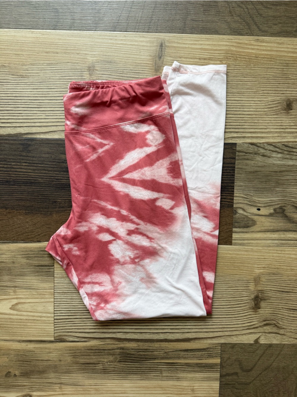 Wonderly Coral & White Tie-Dye Leggings Cozy Athleisure Fall Art Workout